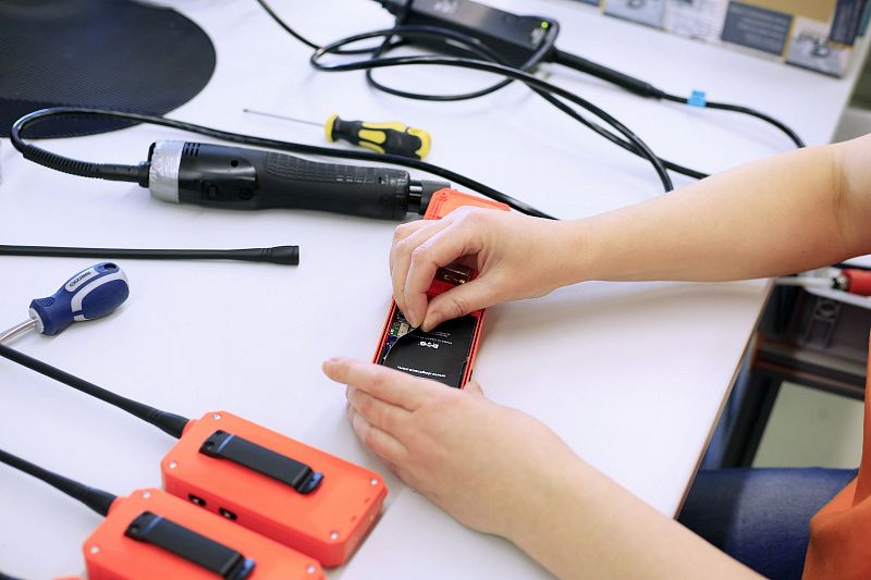 Kompletní proces výroby kvalitních a spolehlivých produktů Dogtrace probíhá v Lanškrouně