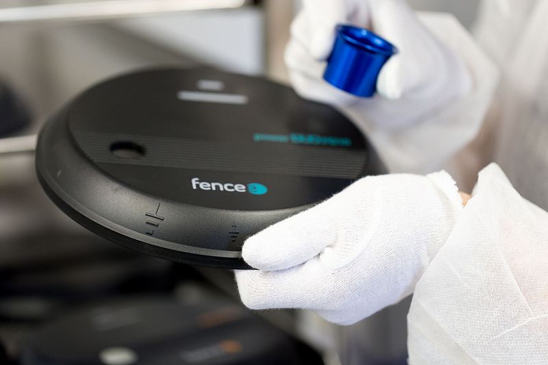 Značka fencee je odrazem inovativních moderních zdrojů elektrických ohradníků pro zvířata, které už v dnešní době můžete ovládat odkudkoliv na světě