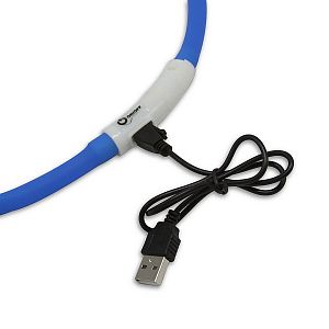 Obojek lze nabíjet pomocí USB kabelu a výdrž baterky je až 5 hodin